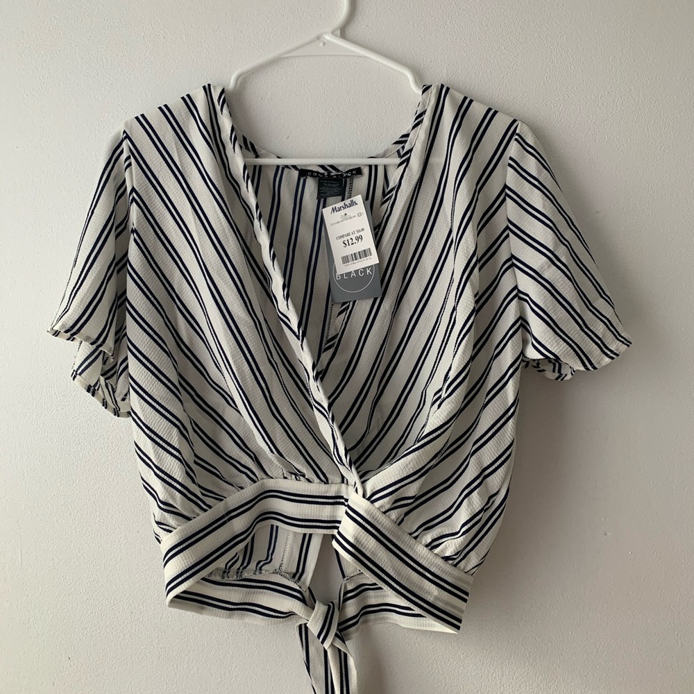 blouse - Picture 2 of 4